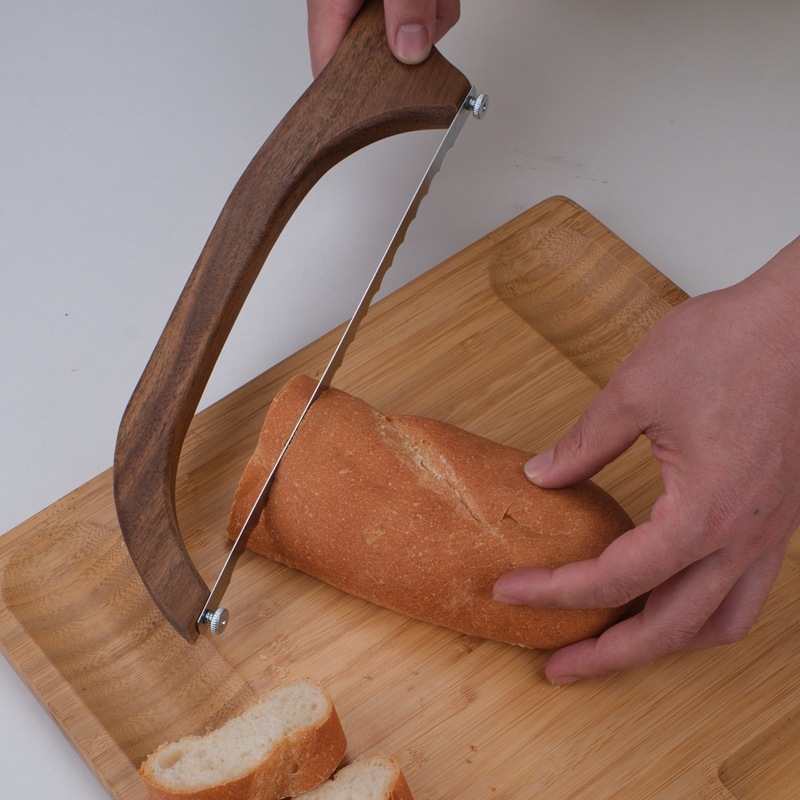 Commercial Bread Slicer - มีดหั่นขนมปัง มีดหั่นขนมปังปิ้ง มีดหั่นขนมปังบาแกตต์ ด้ามไม้ทรงโค้ง มีดหั่นขนมปัง ด้ามไม้ยาง
